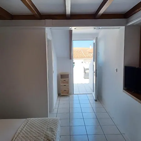 Margarita Aparthotel *